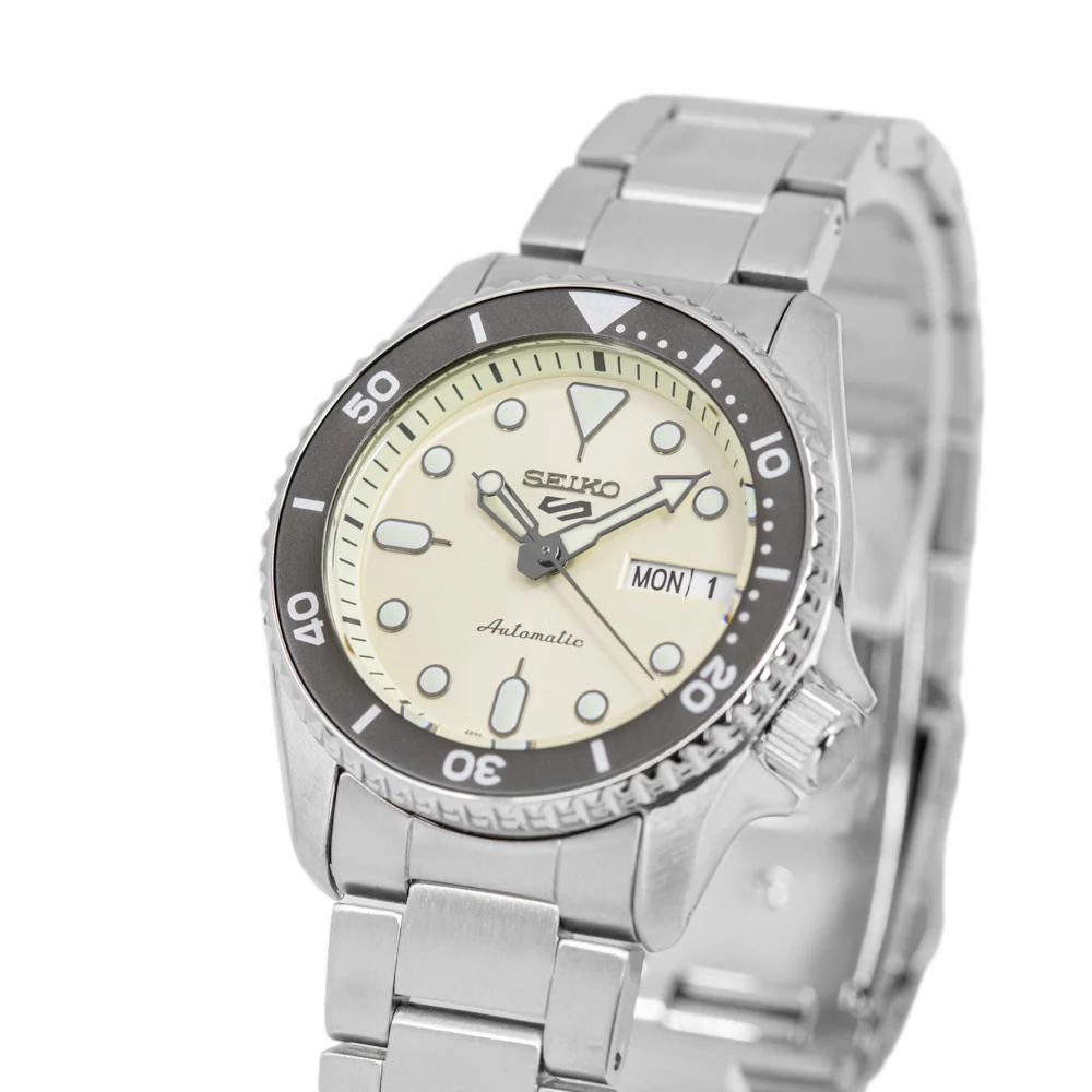 Seiko Men's SRPK31K1 5 Sports SKX Auto - Image 8